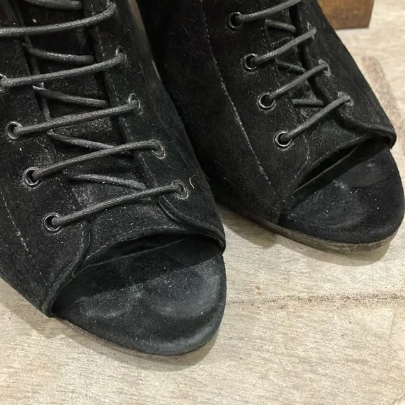 Burberry Black Lace-Up Women's Ankle Boots Open Toe Suede - Picture 4 of 5